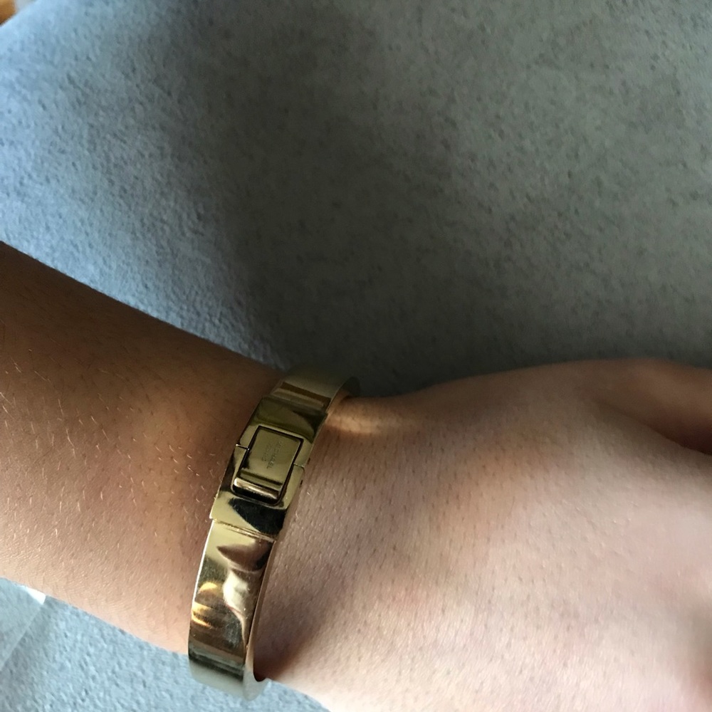 Women’s gold Michael Kors Bangle
